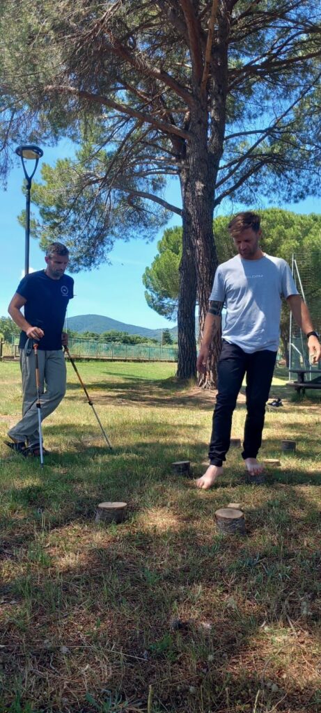 Studio del movimento a terra durante un corso Metodo Caruso